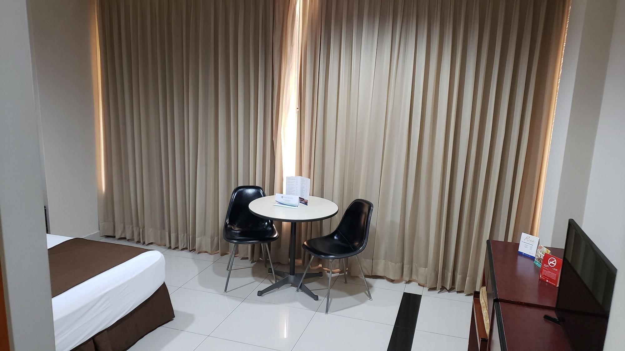 גוויאקיל Hotel Ramada מראה חיצוני תמונה