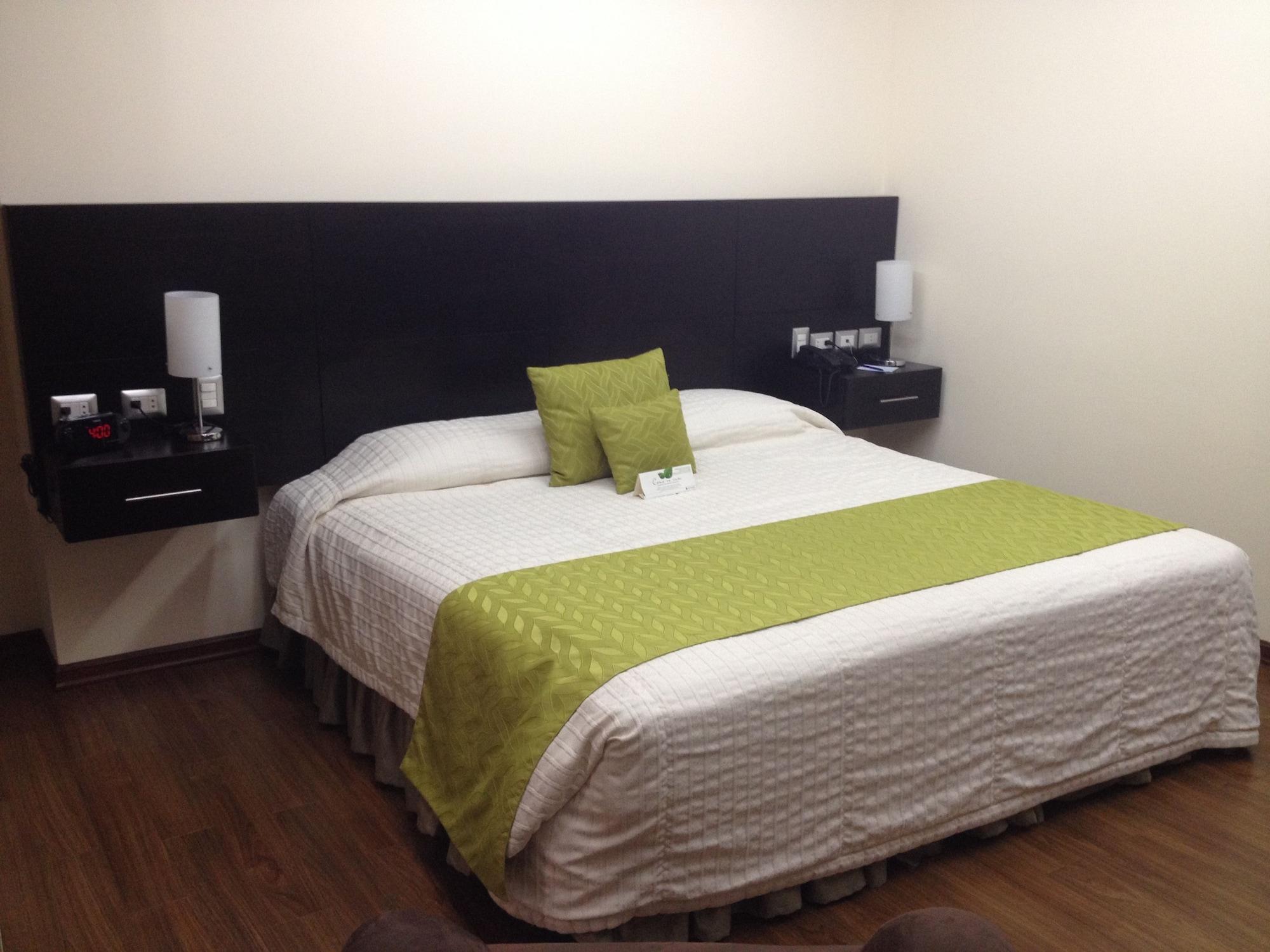 גוויאקיל Hotel Ramada מראה חיצוני תמונה