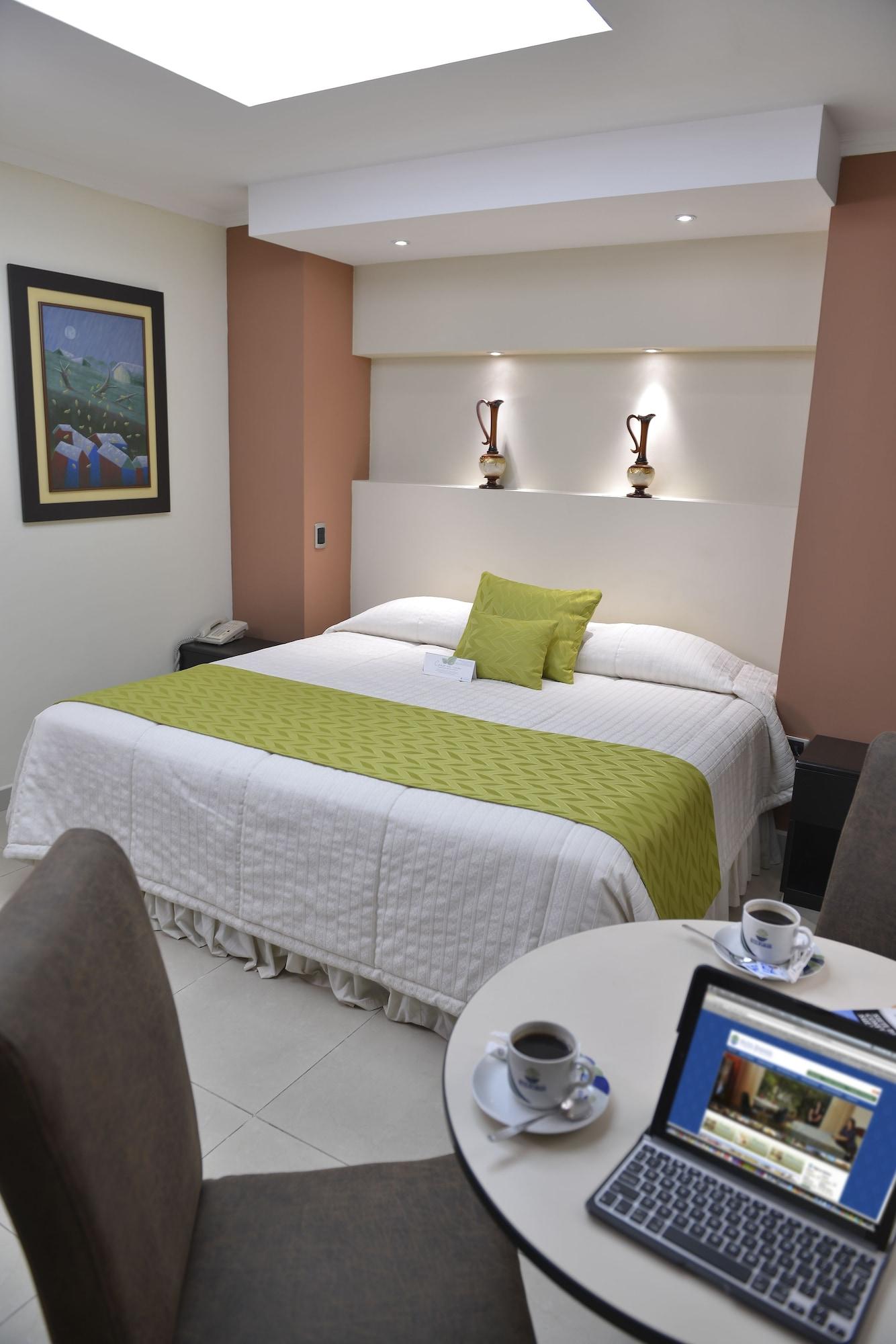 גוויאקיל Hotel Ramada מראה חיצוני תמונה