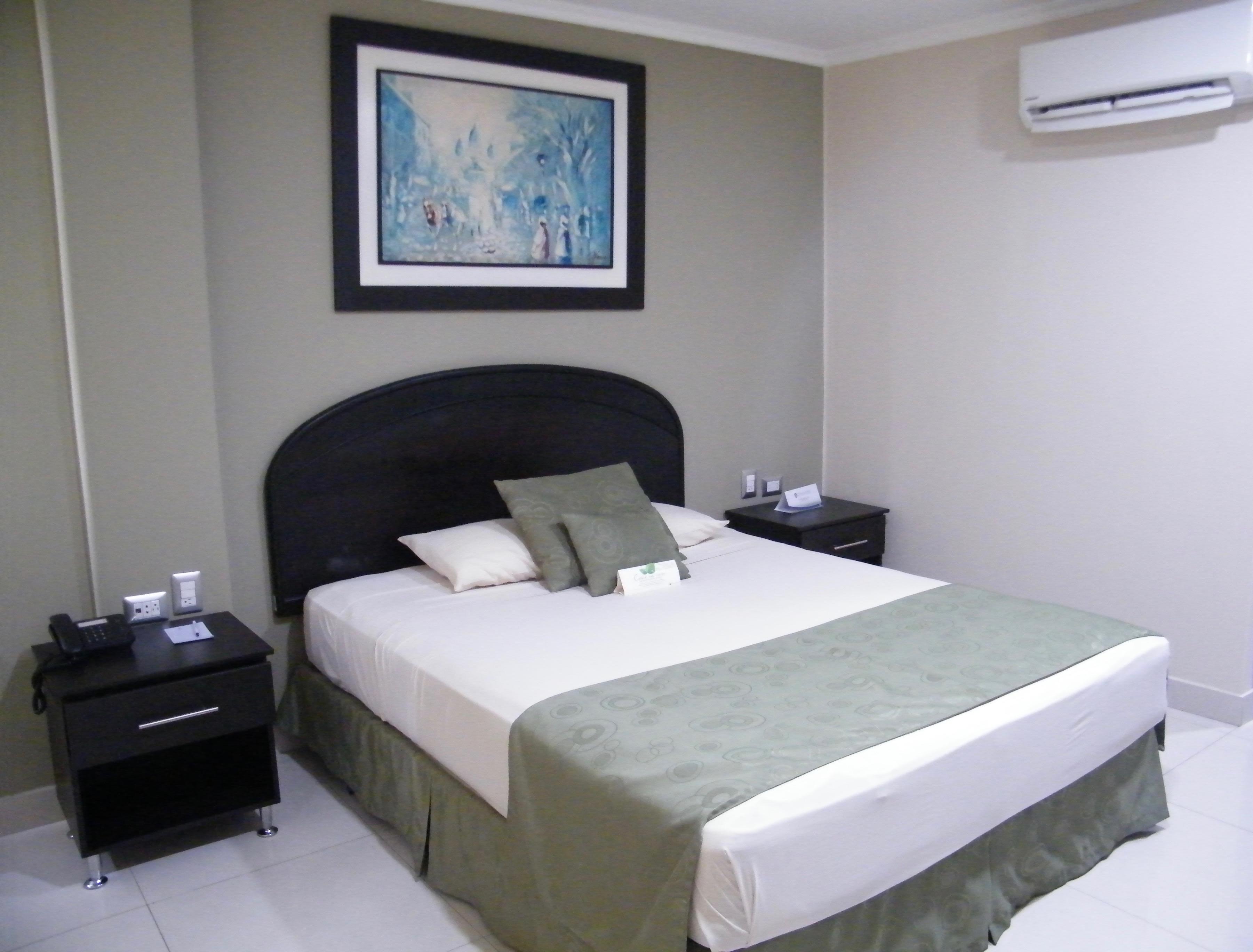 גוויאקיל Hotel Ramada מראה חיצוני תמונה