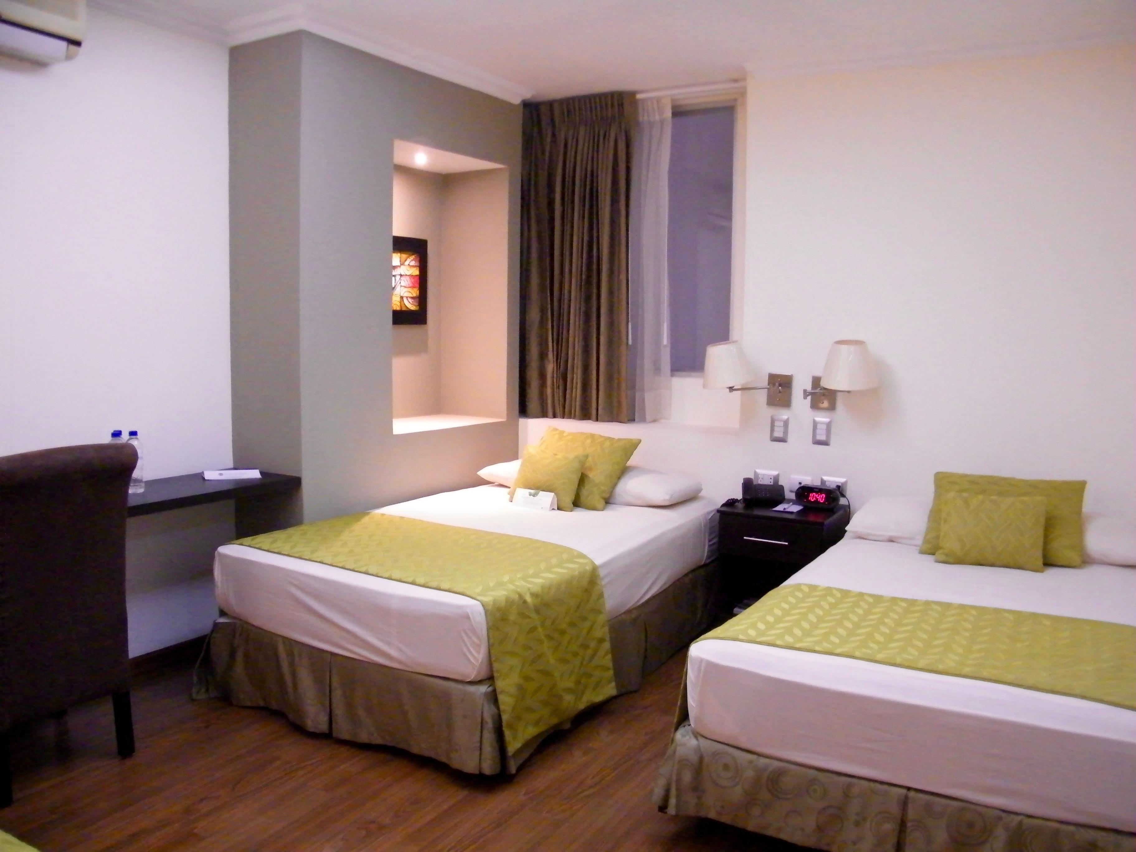 גוויאקיל Hotel Ramada מראה חיצוני תמונה